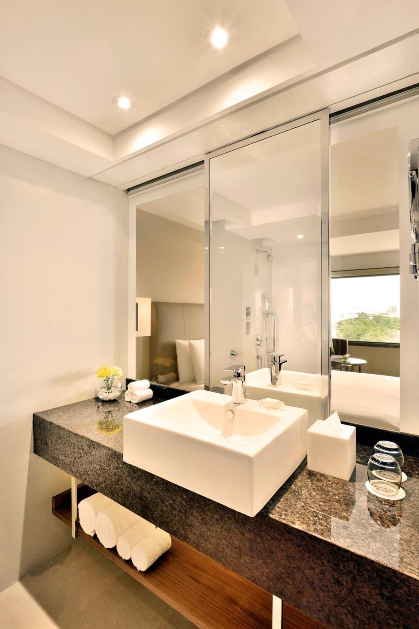Hotel Courtyard By Marriott Chennai Extérieur photo