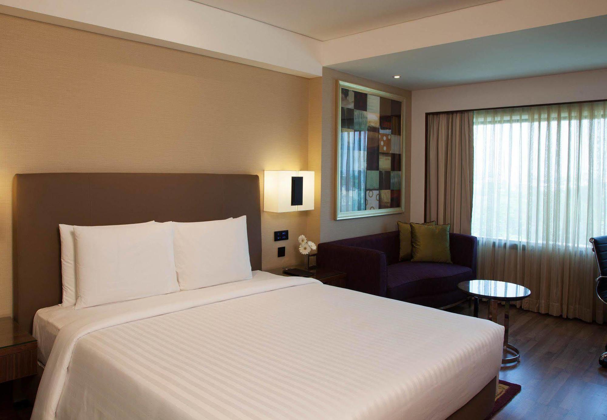 Hotel Courtyard By Marriott Chennai Extérieur photo