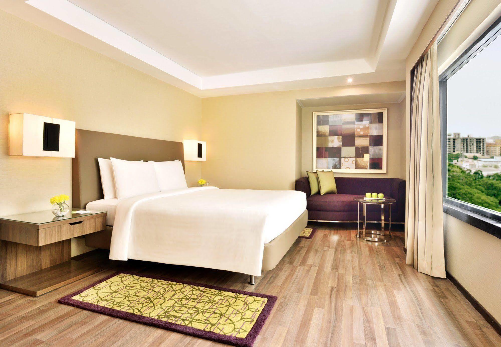 Hotel Courtyard By Marriott Chennai Extérieur photo